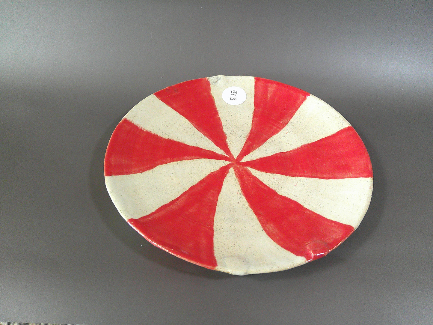 Red/White Plate $20